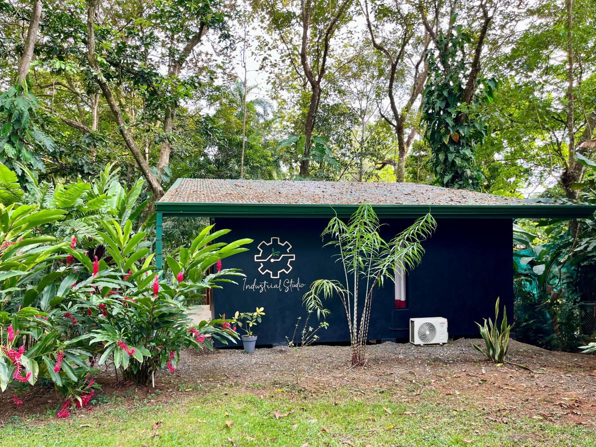 Industrial Studio With Private Jacuzzi Uvita Extérieur photo