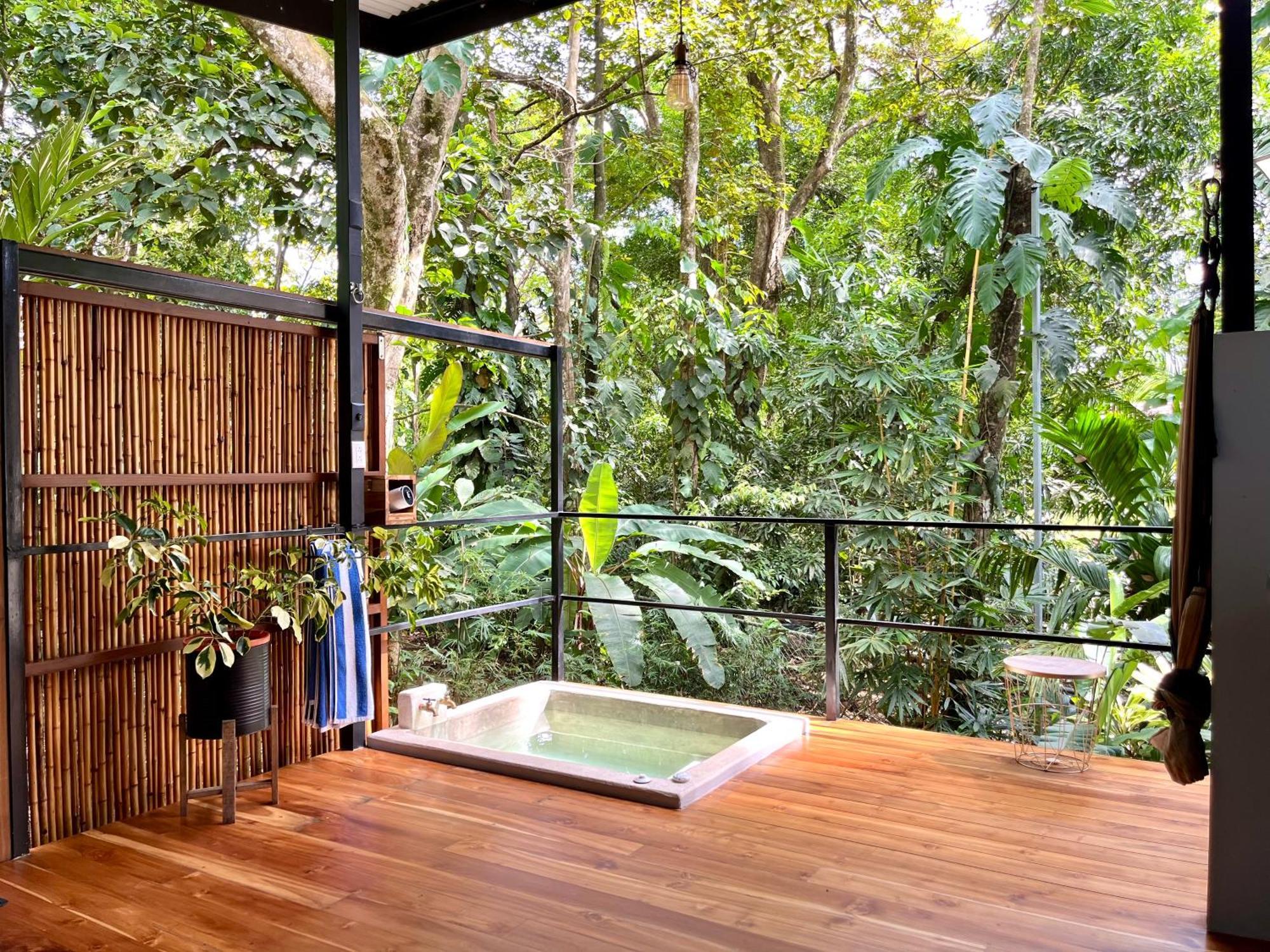 Industrial Studio With Private Jacuzzi Uvita Extérieur photo